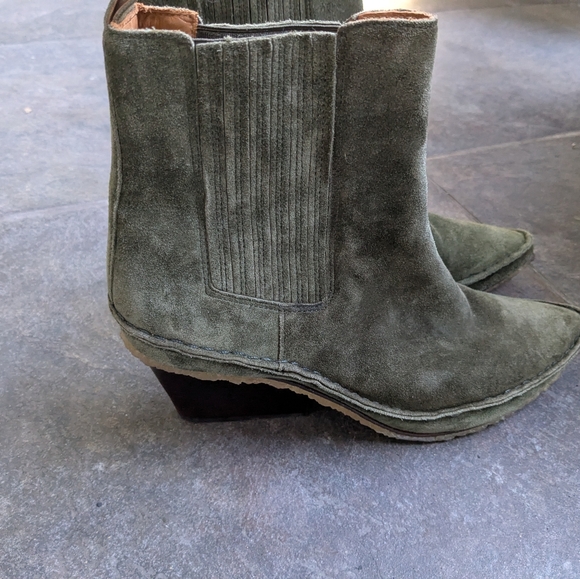 Tory Burch Lila Green Suede Boots Ladies 9M - Picture 2 of 8